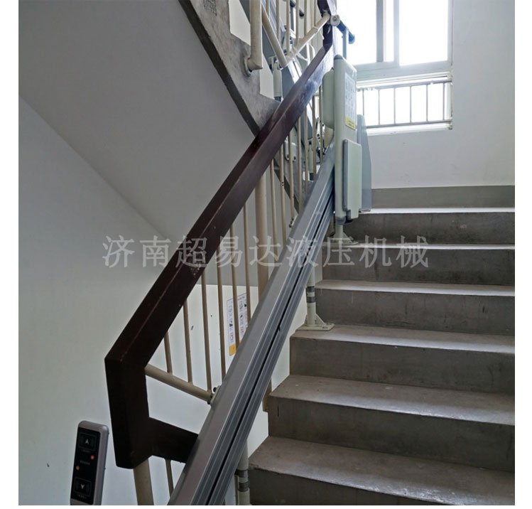 分段式斜掛升降平臺(tái)