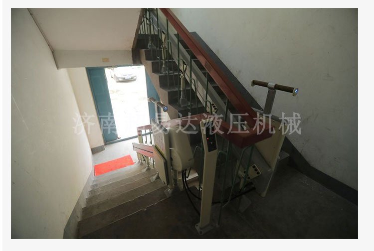 分段式斜掛升降平臺(tái)
